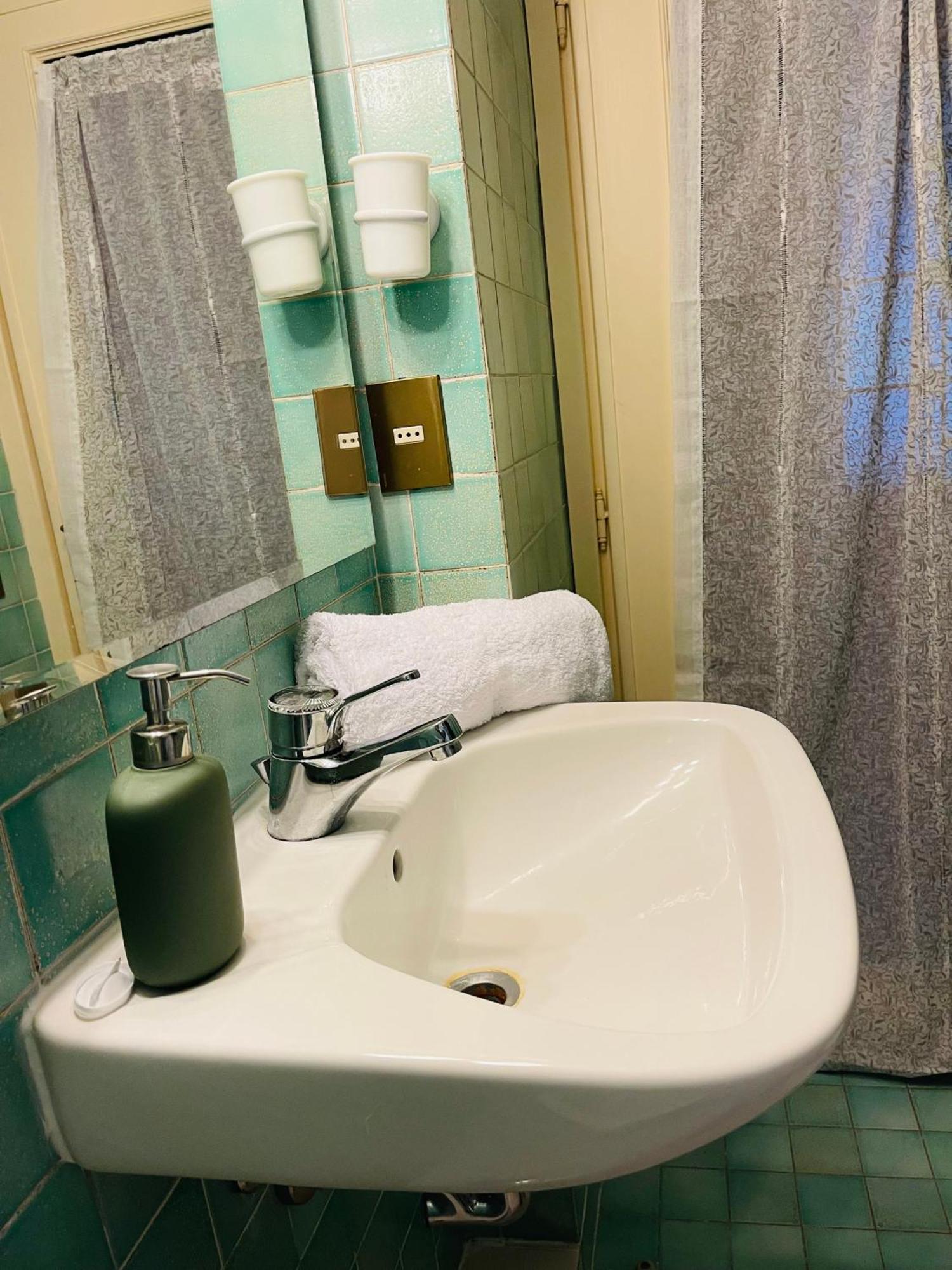 Holiday Colosseum Rome Bed & Breakfast Ngoại thất bức ảnh