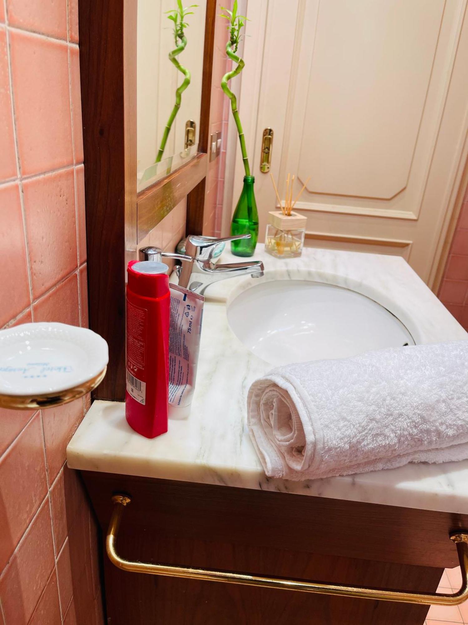 Holiday Colosseum Rome Bed & Breakfast Ngoại thất bức ảnh