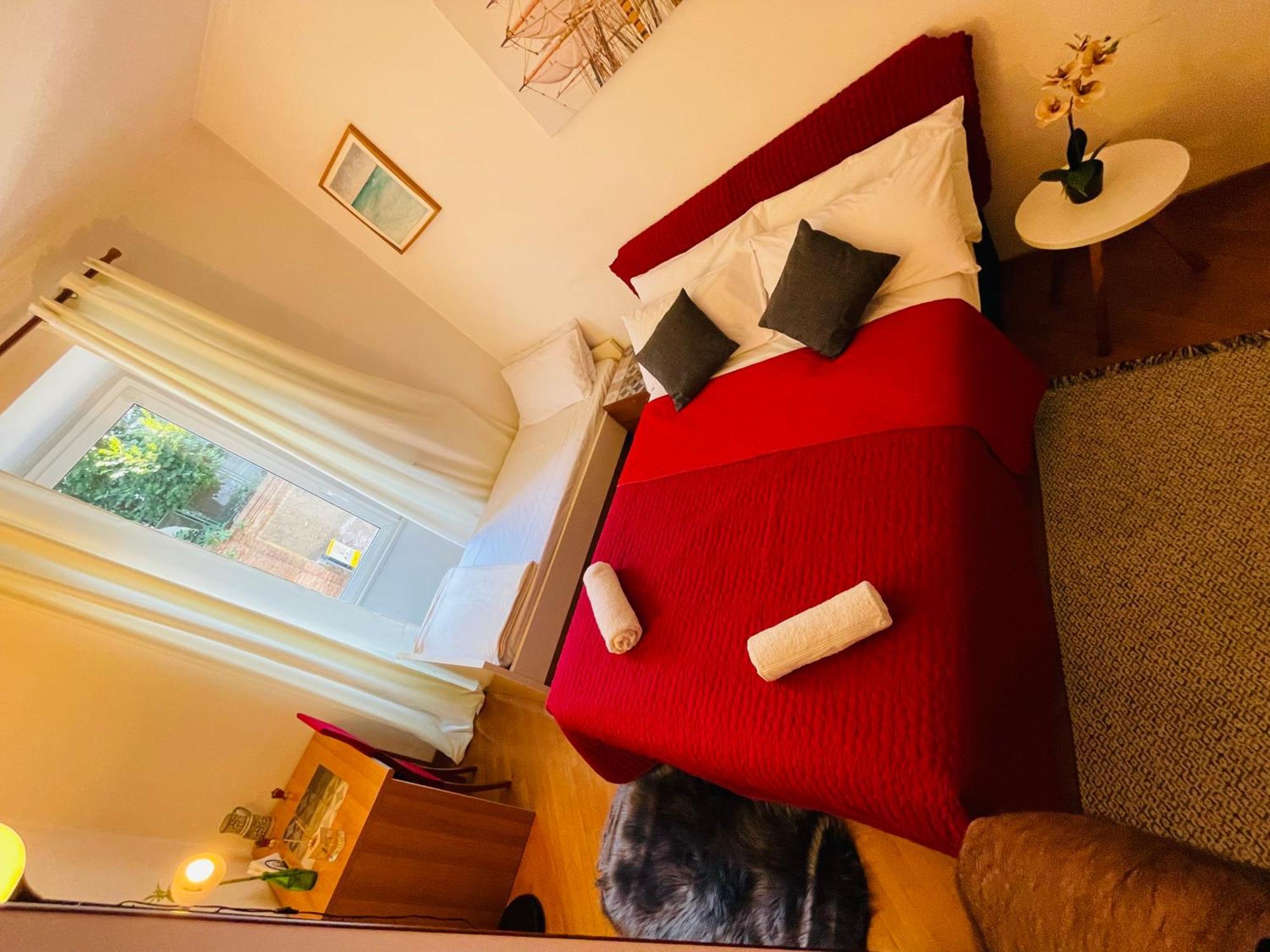 Holiday Colosseum Rome Bed & Breakfast Ngoại thất bức ảnh