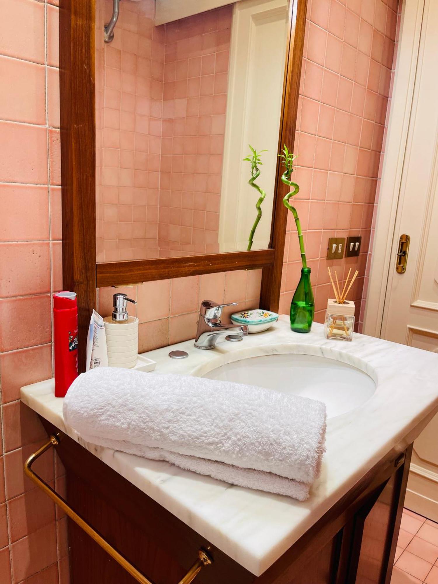 Holiday Colosseum Rome Bed & Breakfast Ngoại thất bức ảnh